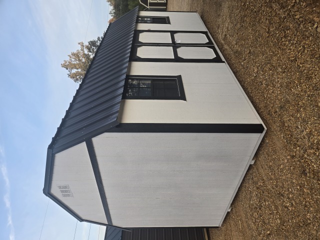 Side Lofted Barn - 10x20