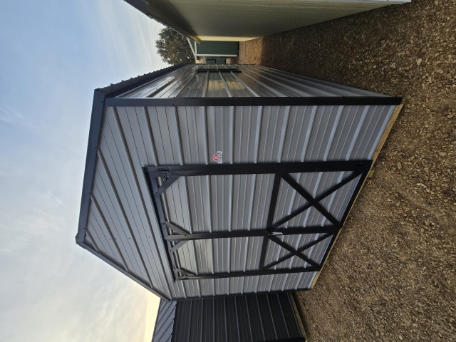 Utility Xtra Height - 10x20