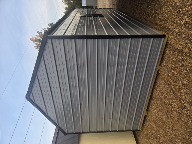 Utility Xtra Height - 10x20