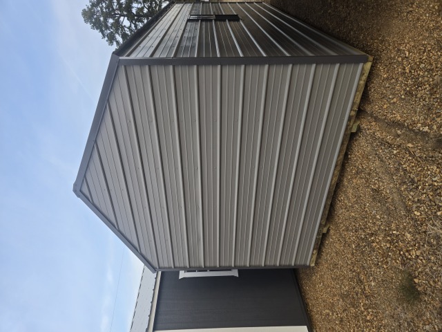 Utility Xtra Height - 10x20