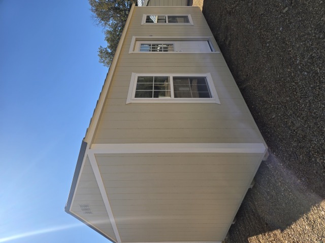Side Utility - 12x24