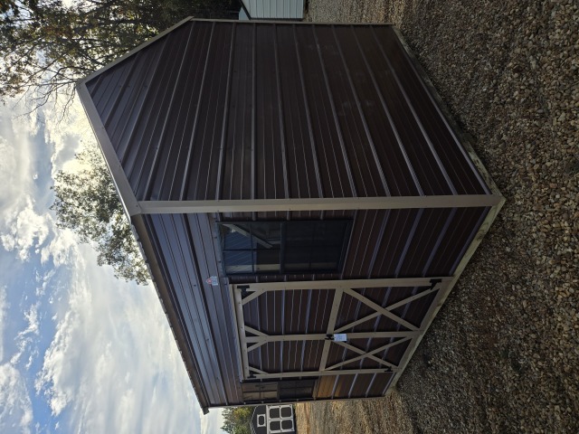 Side Utility - 10x12