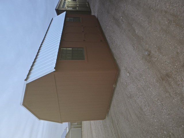 Side Lofted Barn - 10x20